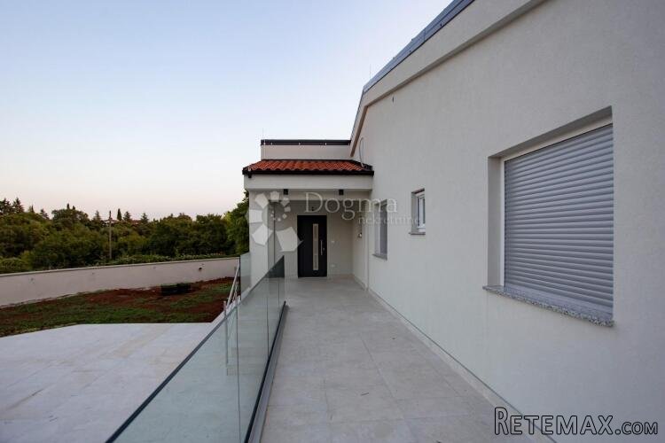 ROVINJ – prostrana niskoenergetska kuća s bazenom - 3