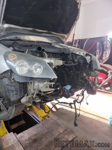 Polovni i novi delovi auto servis - 4