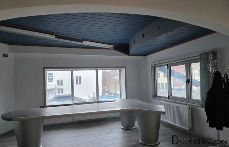 Komercijalni prostor za izdavanje 360m2 i 160m2 - 5