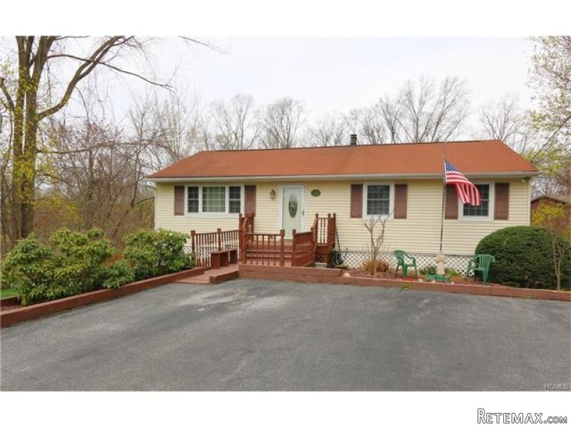3 bedroom House For Sale: 201 Lake..