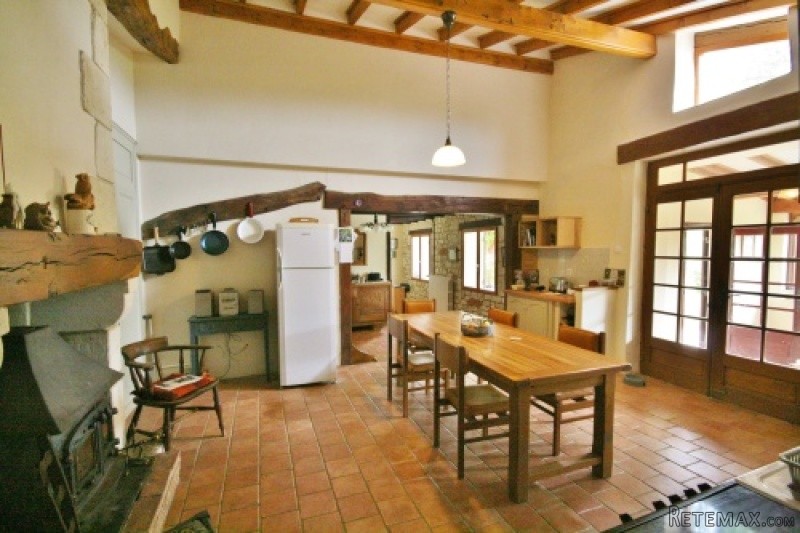 Lovely 3 bedroom cottage with 7800 m2.. - 2