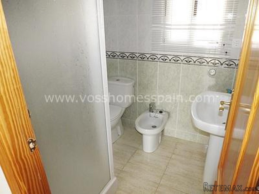 REDUCED - Very attractive, traditionally Spanish Detached.. - 10