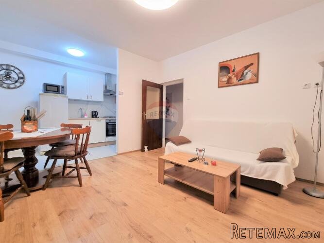 OPATIJA,MUČIĆI- kompletno renoviran stan 2S+DB, 80 m2