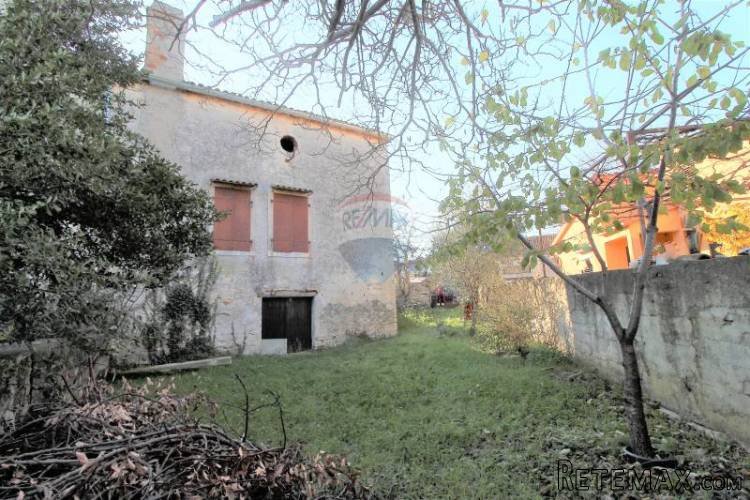 Istra, Vodnjan, KUĆA SA POTENCIJALOM