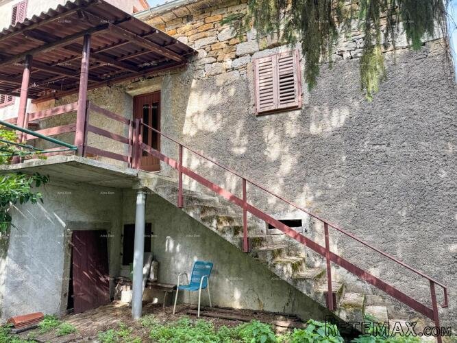 Prodaja- kamena istarska kuća s građevinskim zemljištem, u m.. - 2