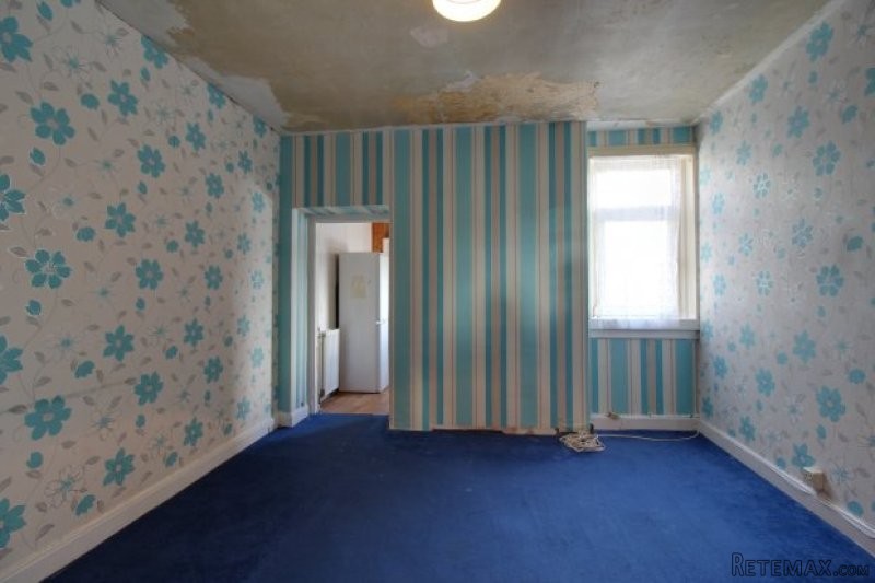 2 bedroom, Flat house for sale - 2