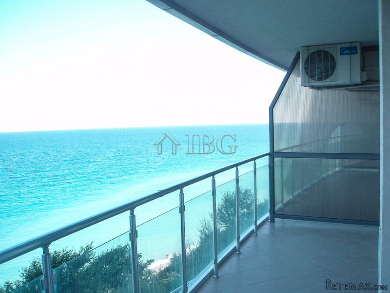 Furnished 1-bedroom apartment with SEA..