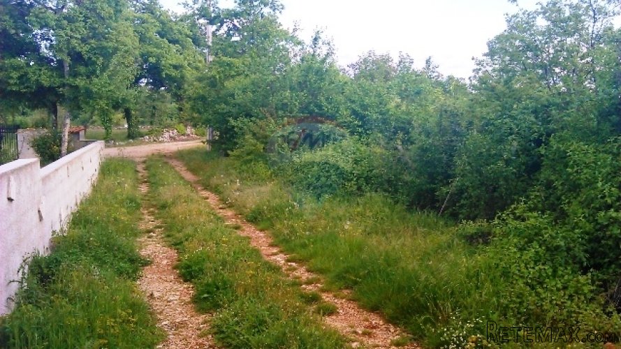 GRAĐEVINSKI TEREN 2762 m2 U OKOLICI SVETVINĆENTA - 2