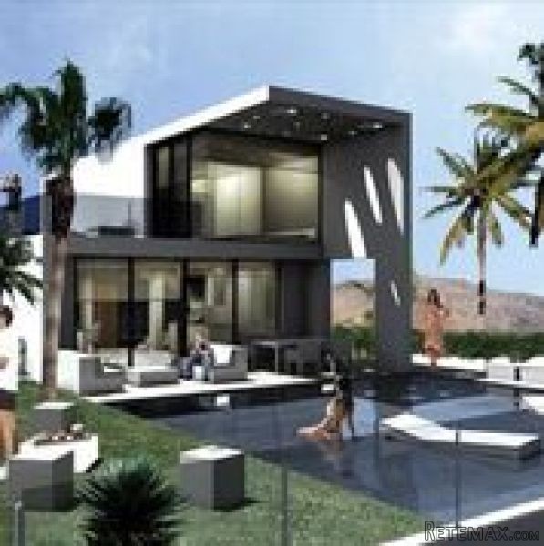 4 Bedrooms - Villa - Alicante - For Sale