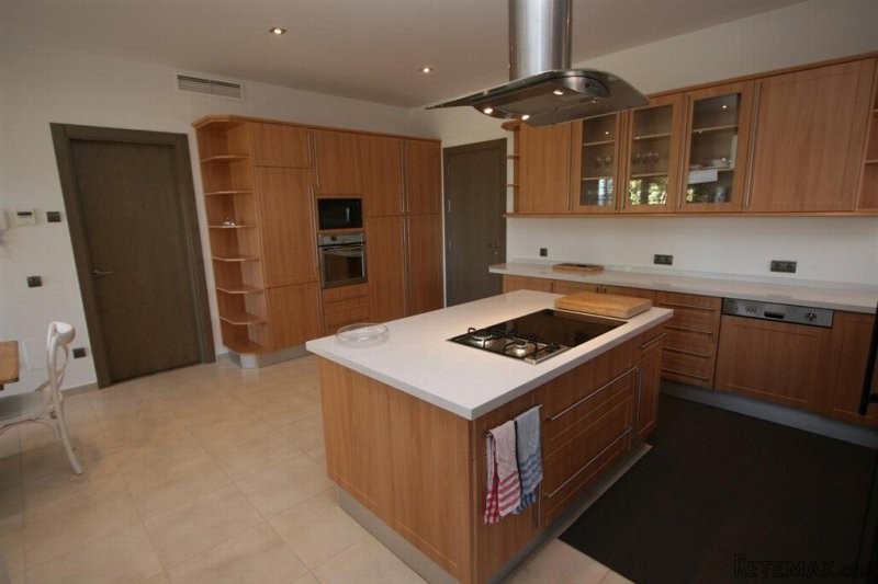 Stunning villa on one level in Mijas