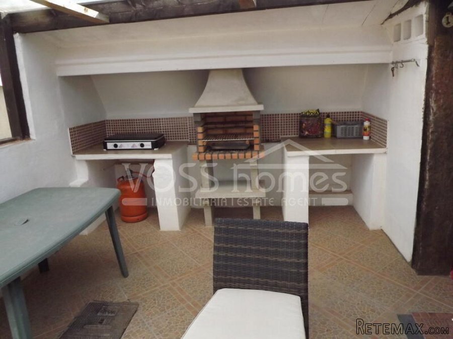 EXCLUSIVE TO VOSS HOMES - A lovely, larger than average.. - 8