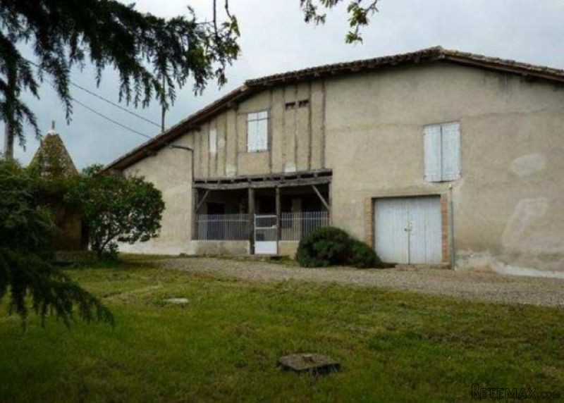 Farmhouse with 10 Hectares