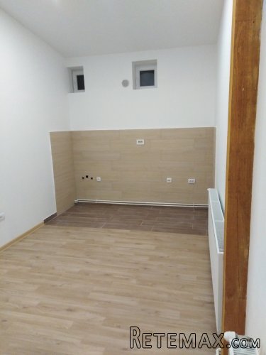 Poslovni prostor,basta,parking mesto - 9