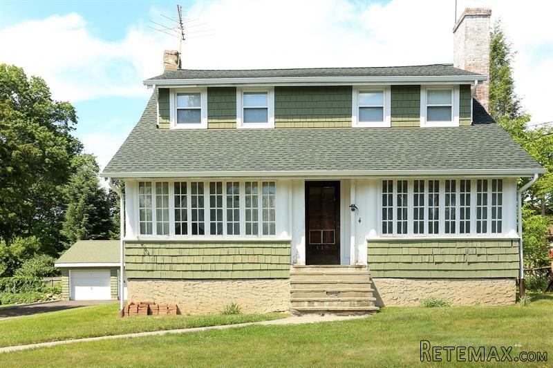 3 bedroom House For Sale: 115 Brown..