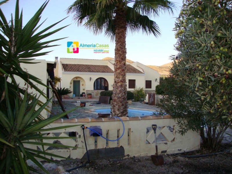 Villa For Sale In Cantoria