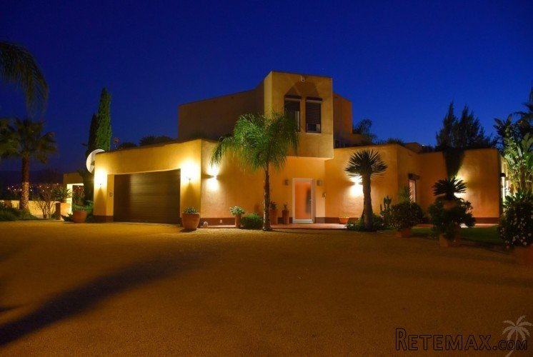 Modern Ibiza style home for sale in a plot of 13.225 m2.. - 6