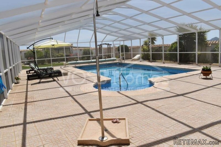 NEW & EXCLUSIVE TO VOSS HOMES - A LUXURY 4 bed, 2 bath.. - 6