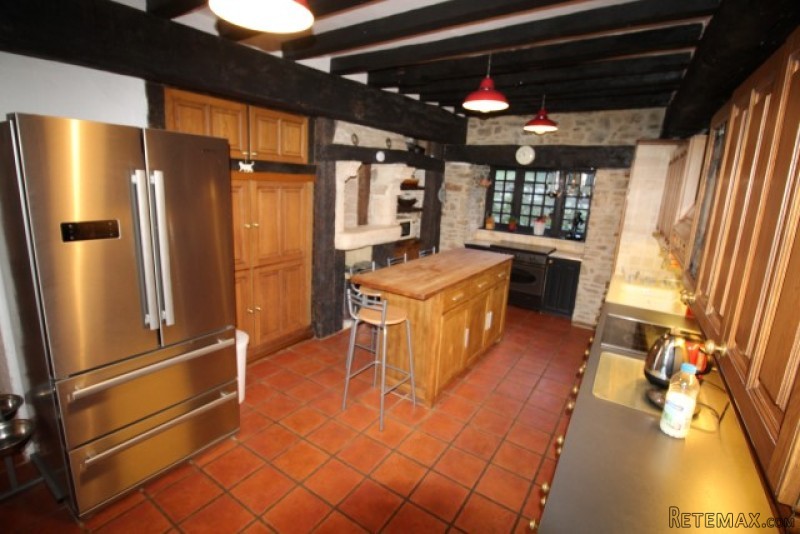 Renovated Stone House With Feature.. - 2