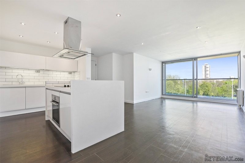 2 Bedroom Purpose Built, Leasehold - 2