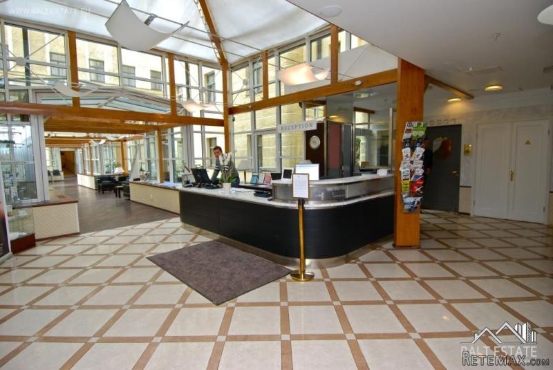 Apartment For Sale In The Embassy Area - 2