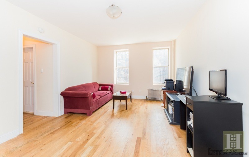1 bedroom Apartment For Sale: 811..