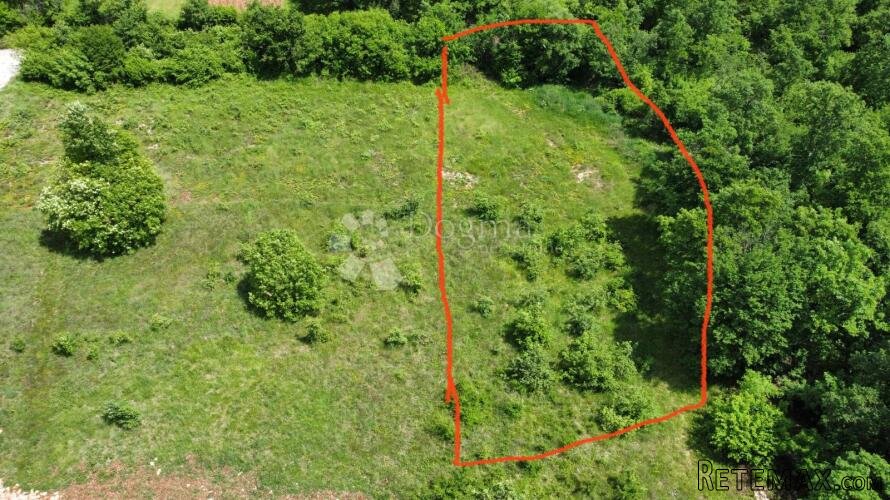 Građevinsko zemljište u centralnoj Istri, mirna lokacija za - 2