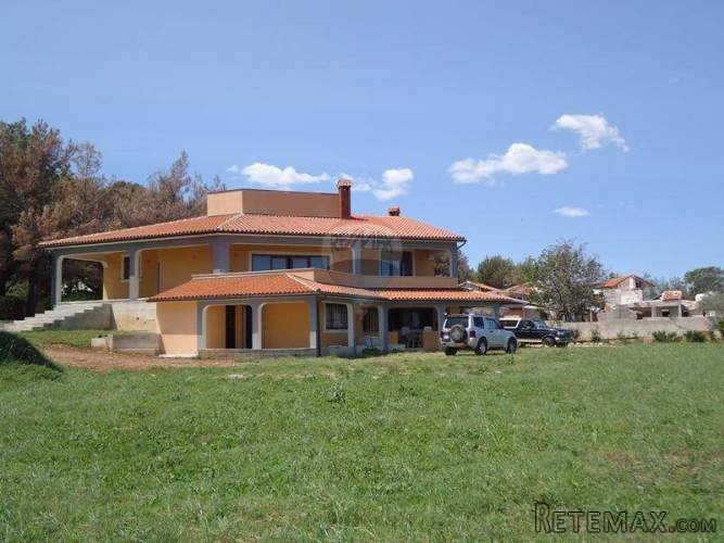 IZVANREDNA VILA NA OSAMI - 2