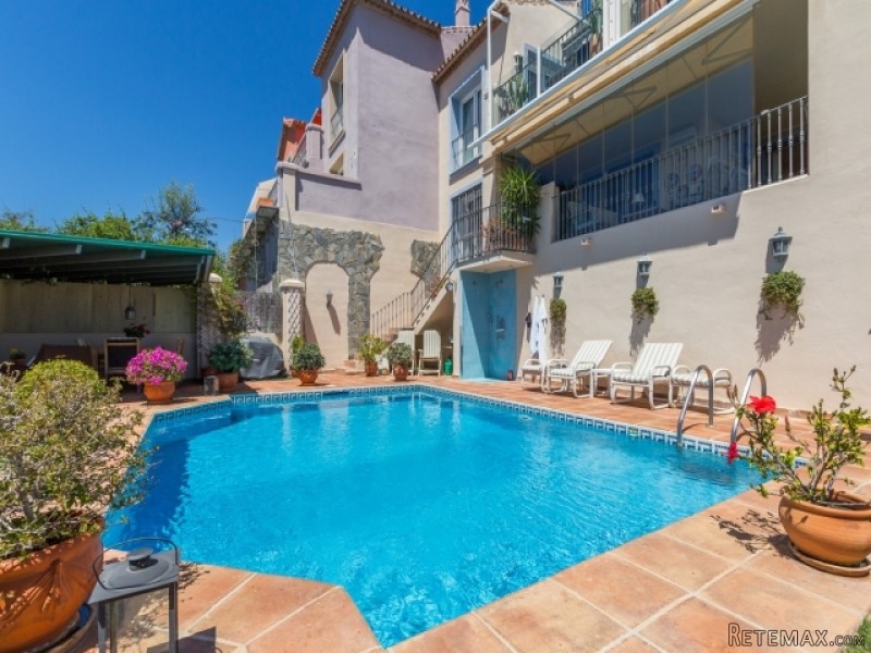 4 Bedroom Apartment For Sale Situated.. - 2