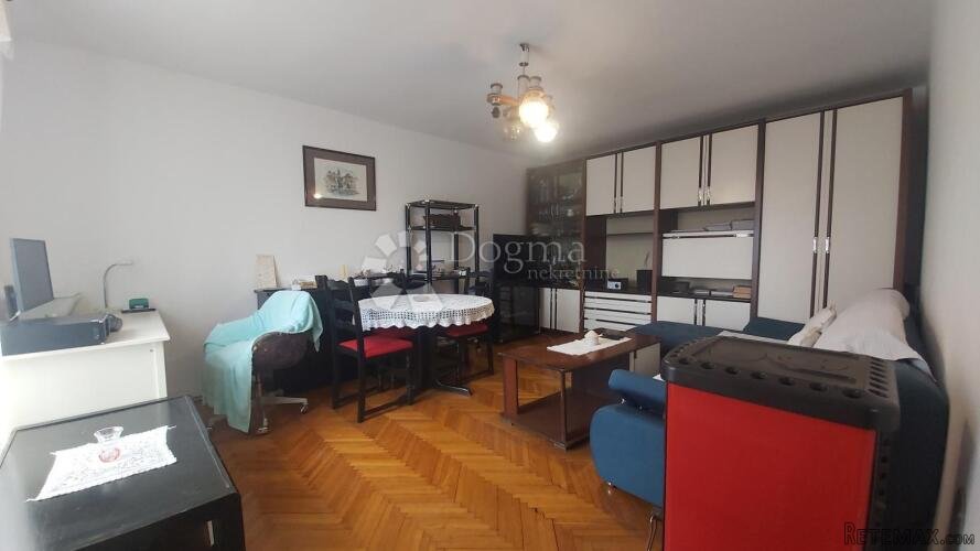 Kuća u nizu s pogledom na Labin - 3