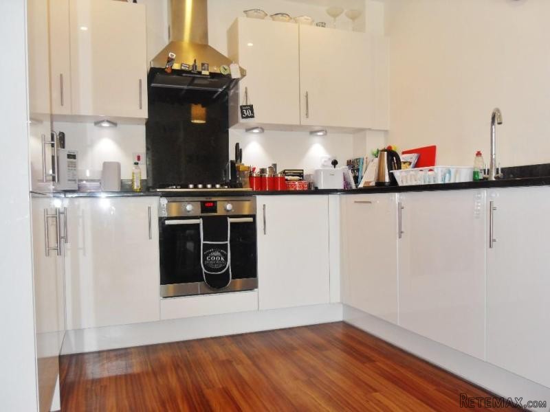 2 bedroom apartment for sale - 2