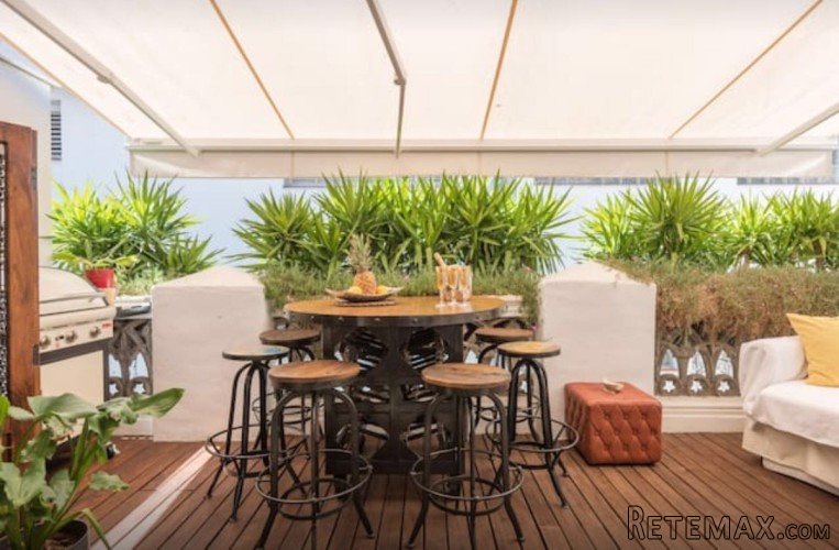 Fantastic duplex penthouse, all renovated and located in..