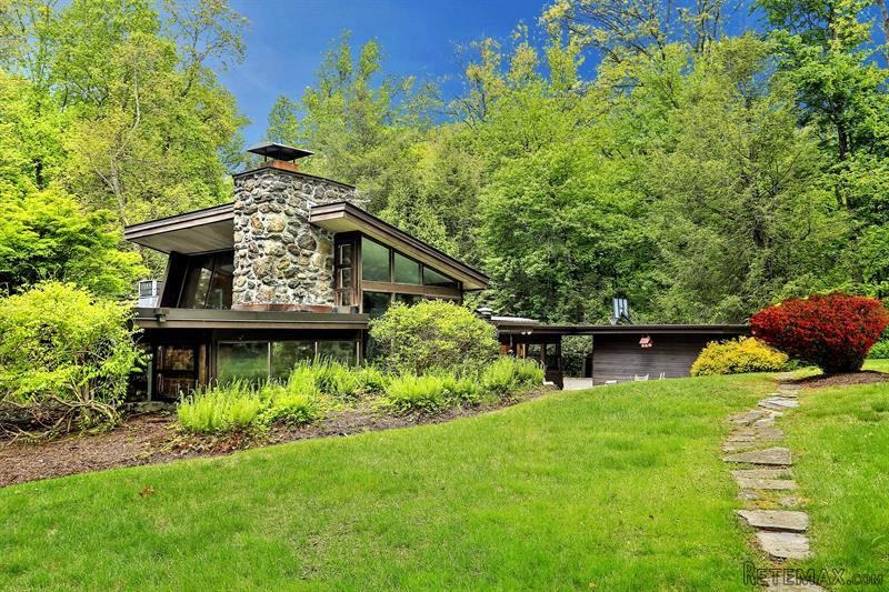 4 bedroom House For Sale: 26 Usonia..