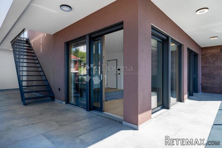 Penthouse u Kantrida Premium zgradi