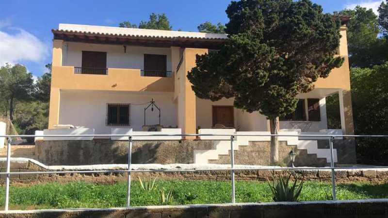 House in es Cubells to renovate