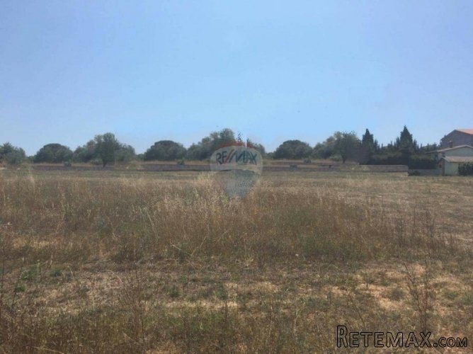 Istra, Štinjan, građevinsko zemljište 1 km od mora