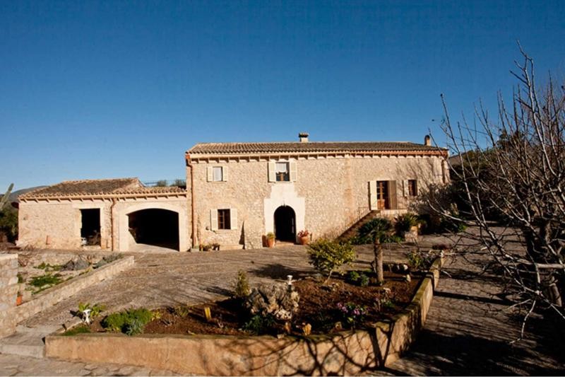Original Finca perfectly equipped with..