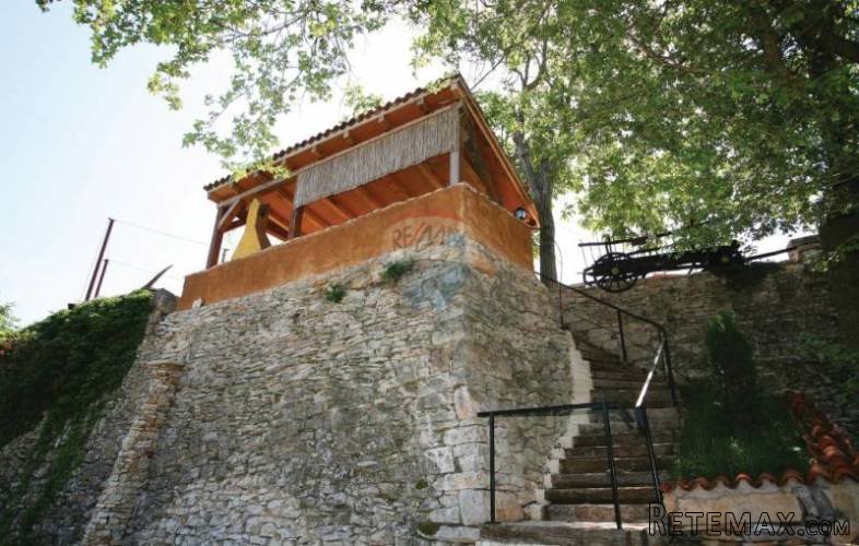 Dvije kuće za odmor s okućnicom i vlastitim bazenima u... - 3
