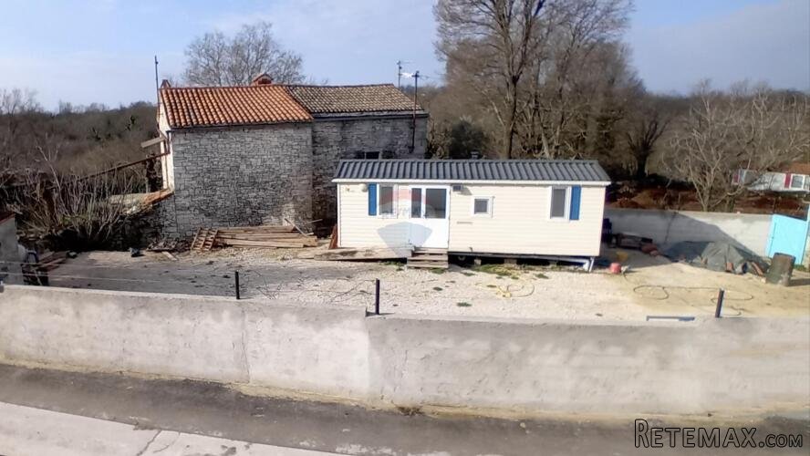 Istra, Svetvinčenat - zemljište s građevinskom dozvolom i pr