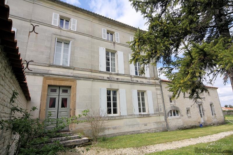 Elegant 3 Storey Stone House With..