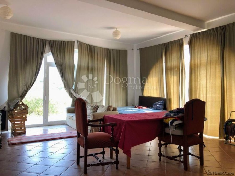 KRK - BAŠKA - VILA S VELIKIM STANOM I DVA APARTMANA - 3