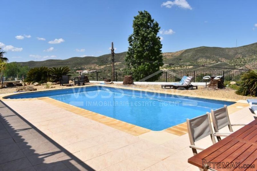 NEW & EXCLUSIVE TO VOSS HOMES - A beautifully presented &.. - 4