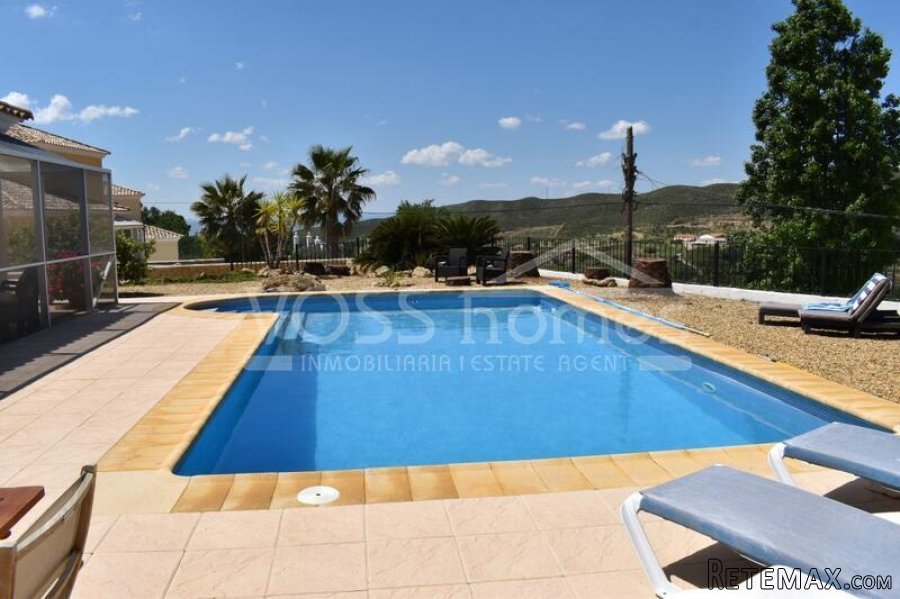 NEW & EXCLUSIVE TO VOSS HOMES - A beautifully presented &.. - 5