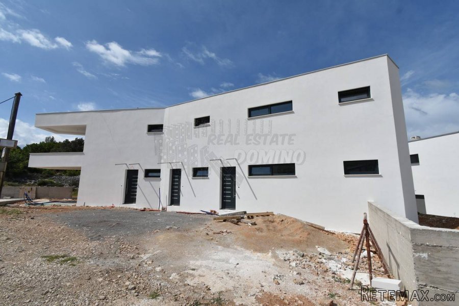 Novogradnja, Punat - apartman s okućnicom i bazenom! - 5