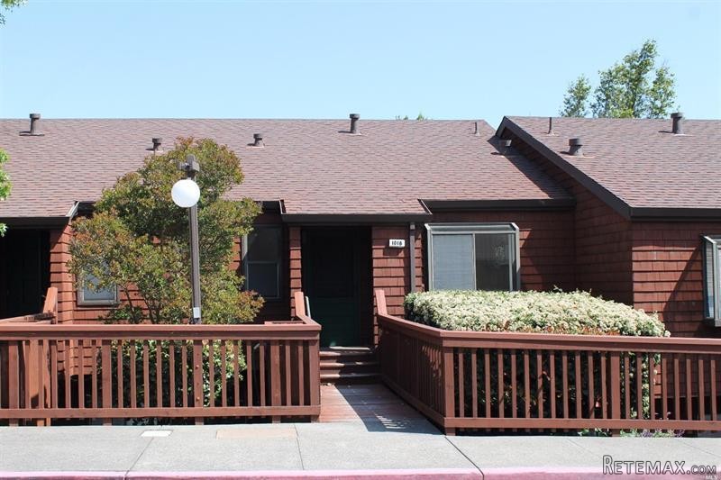 3 bedroom House For Sale: 1016 Susan..