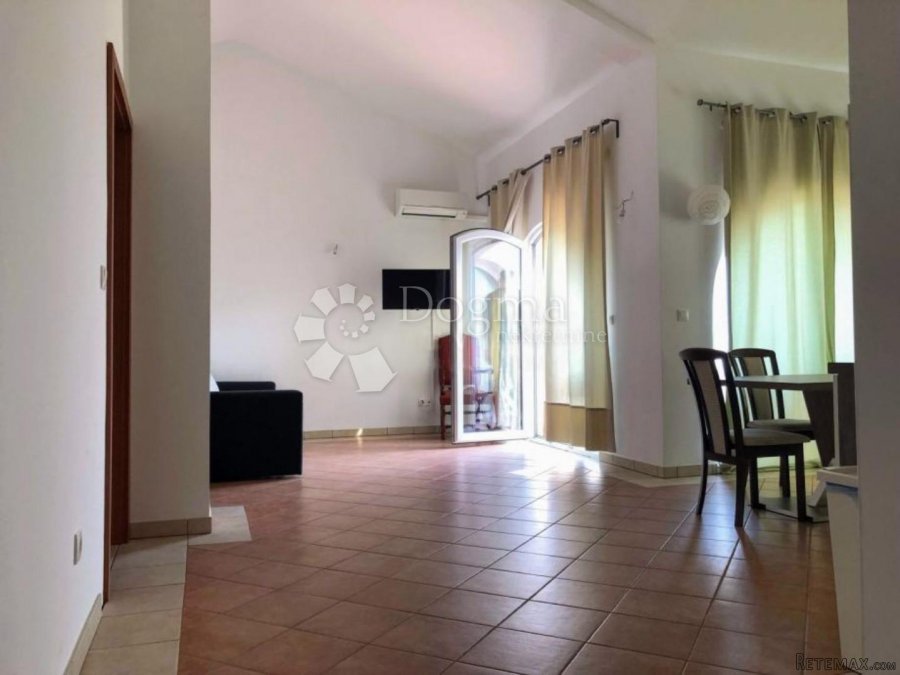 KRK - BAŠKA - VILA S VELIKIM STANOM I DVA APARTMANA - 8