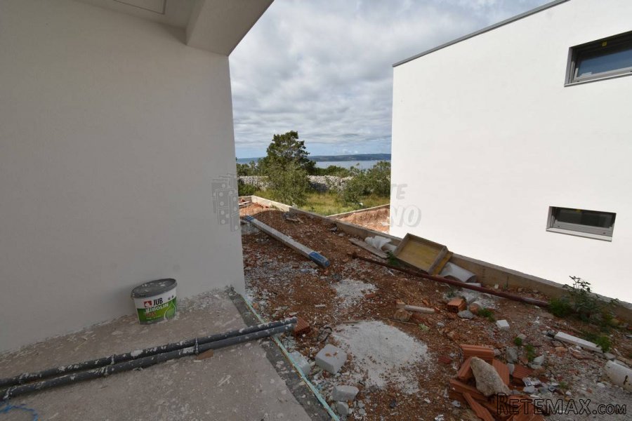 Novogradnja, Punat - apartman s okućnicom i bazenom! - 8