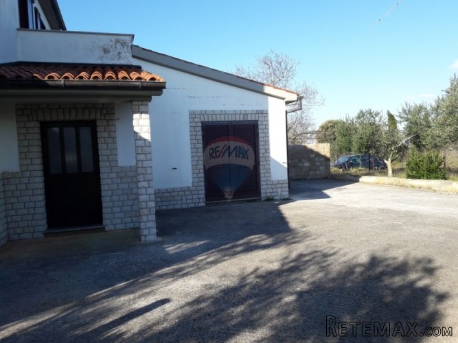 ISTRA,PULA -Dvoetažna obiteljska kuća s lijepim pogledom - 3