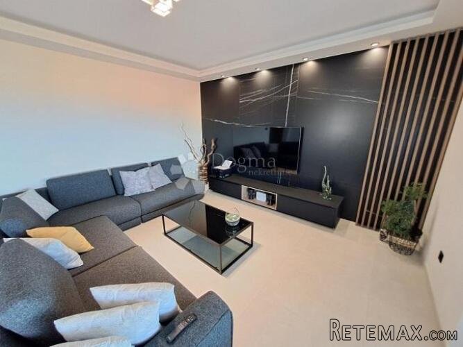 Rijeka, Hosti, Panoramski pogled i 200 m² savršenog doma