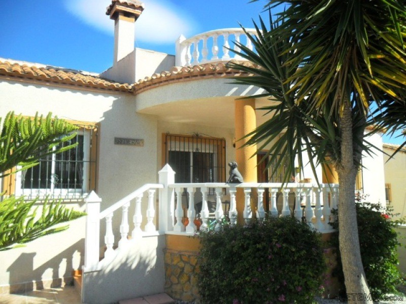 Villa For Sale In San Miguel De Salinas..