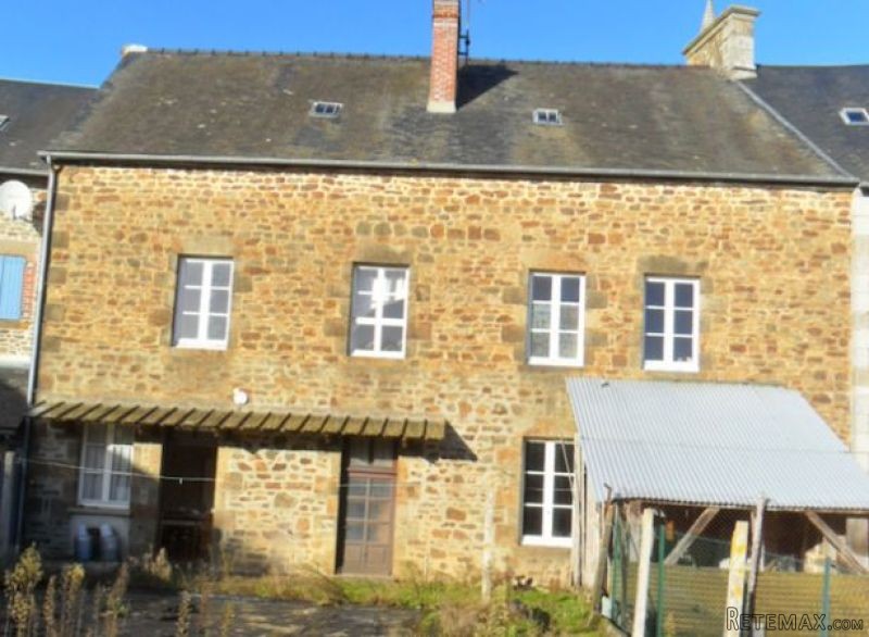 Large House in Popular Floral Village